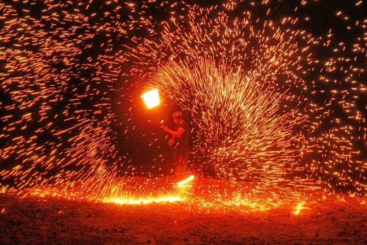 アガファイ砂漠の夕日ディナー、ファイヤーショー、音楽と星空観察