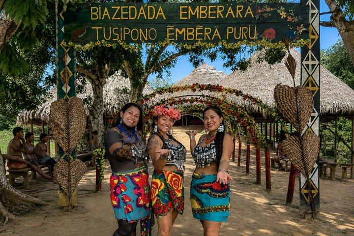 Private Tour: Emberá, Waterfall and Chagres River