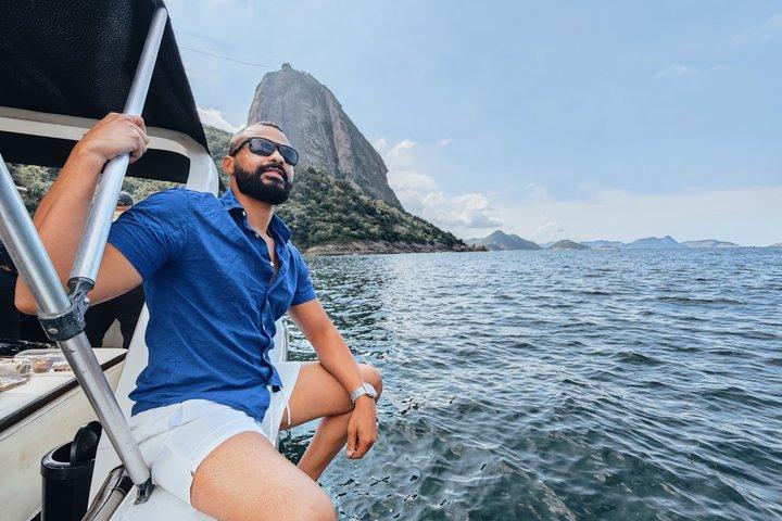 Bootsfahrt in Rio de Janeiro mit Bier und Snacks.