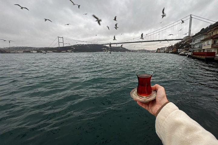 Echoes in Istanbul - A Cinematic Audio Journey Through the City