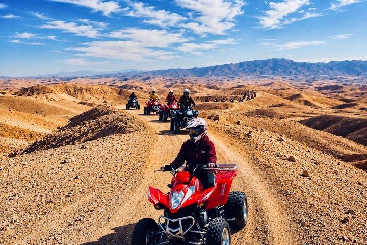Agafay Desert Quad, Camel Ride & Dinner Show vanuit Marrakech