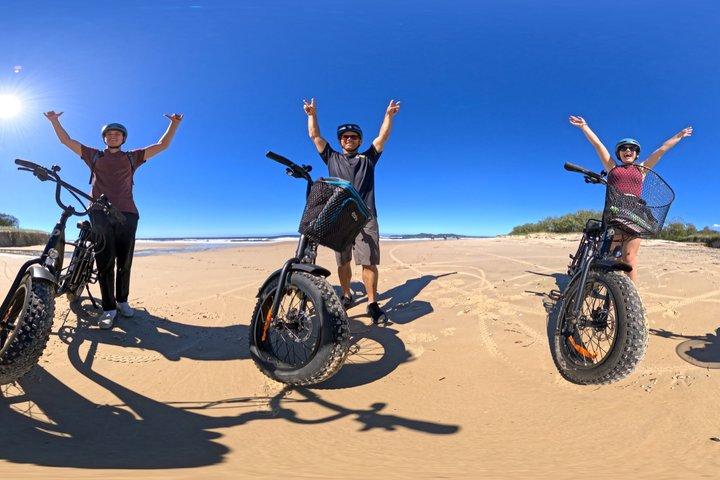 ヌーサノースショアでセルフガイド付きファットバイクアドベンチャー