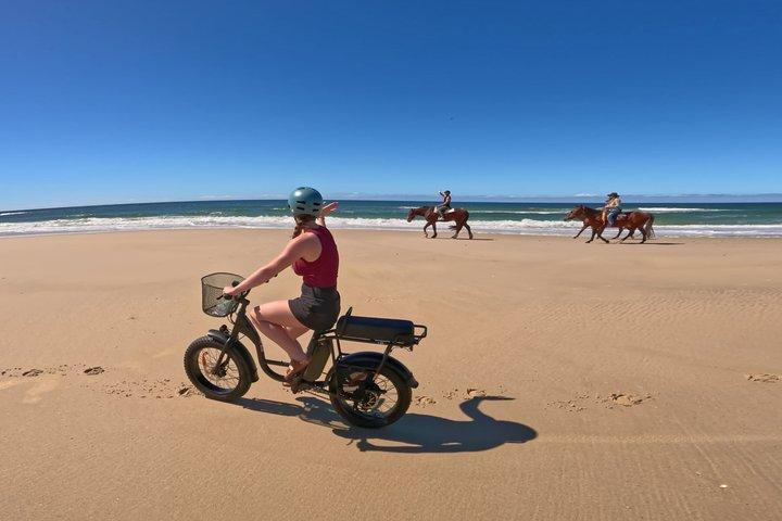 ヌーサノースショアでセルフガイド付きファットバイクアドベンチャー
