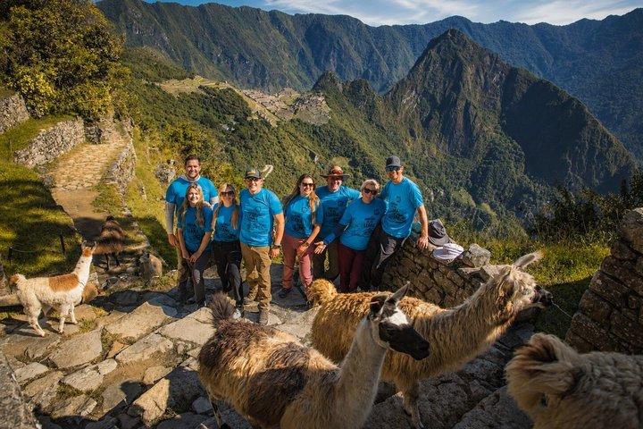 2 - Dia Inca Trail para Machu Picchu com VistadomeTrain