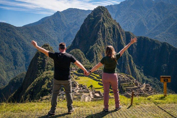 2 - Dia Inca Trail para Machu Picchu com VistadomeTrain