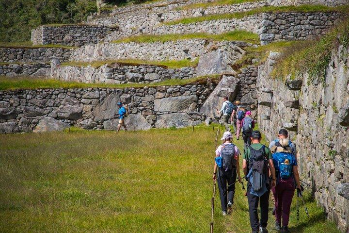 2 - Dia Inca Trail para Machu Picchu com VistadomeTrain