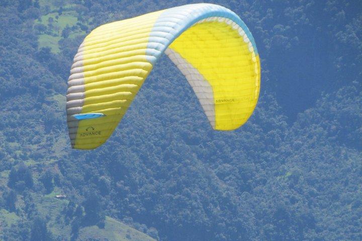 メデジンでのVIPパラグライディング体験