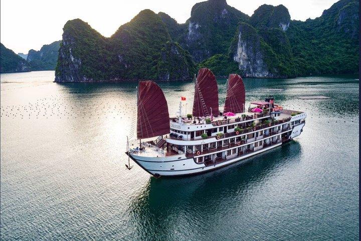 ハノイ・ニンビン・ハロン湾パッケージツアー 3泊4日