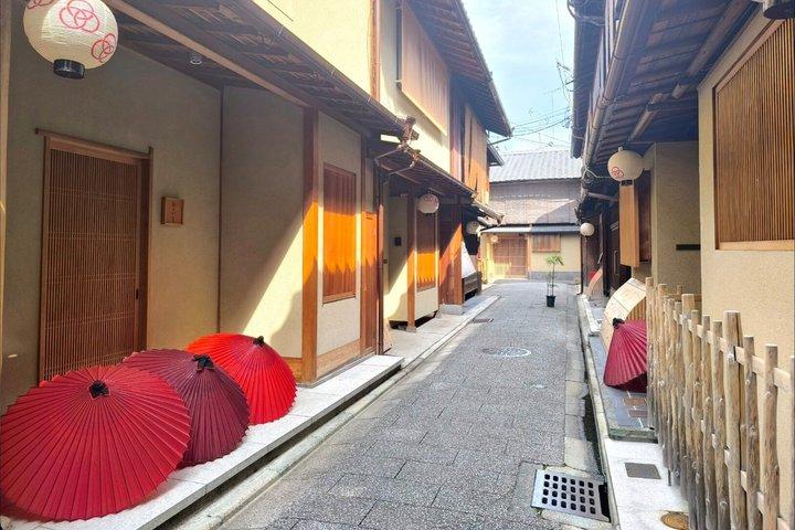 京都ダークヒストリーツアー：侍、芸者、幽霊と秘密の祇園