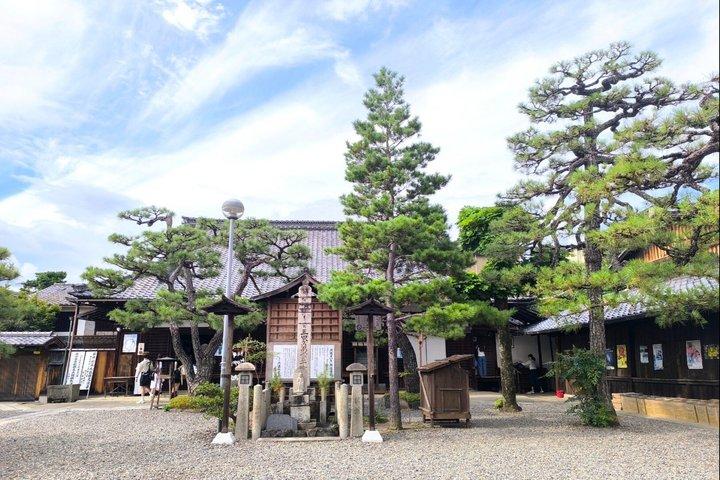 京都ダークヒストリーツアー：侍、芸者、幽霊と秘密の祇園