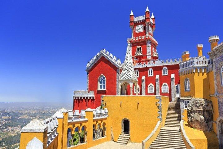 Sintra, Pena Palace, Cabo da Roca & Cascais Small Group day trip