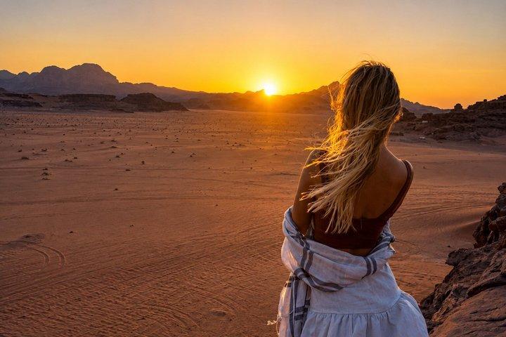 2 Hour Wadi Rum Jeep Tour