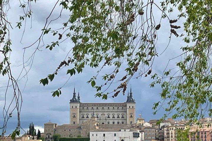 Tour of Las Claves of Toledo Alcázar Cathedral and Jewish Quarter
