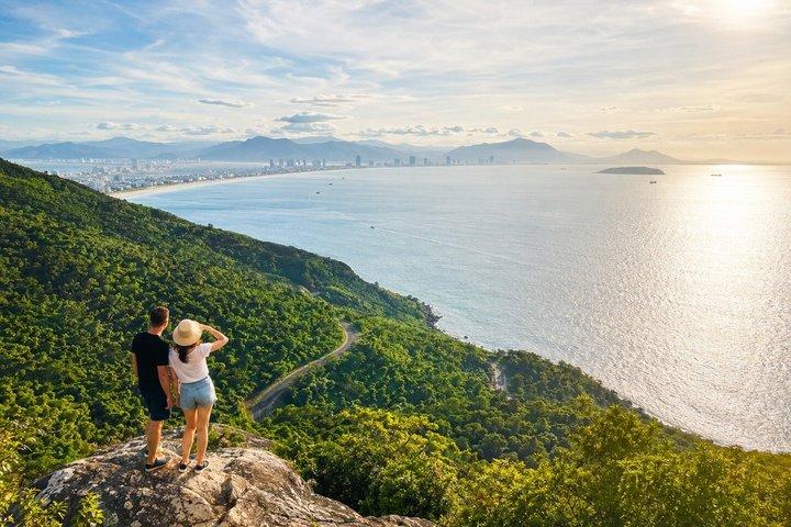 Da Nang: Marble Mountains, Monkey Mountains, Lady Buddha, Am Phu