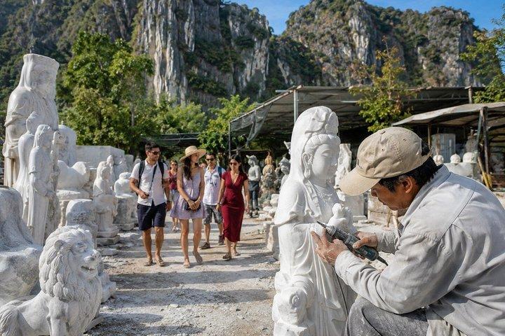 Da Nang: Marble Mountains, Monkey Mountains, Lady Buddha, Am Phu