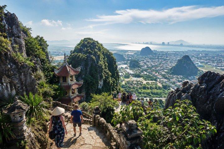 Da Nang: Marble Mountains, Monkey Mountains, Lady Buddha, Am Phu