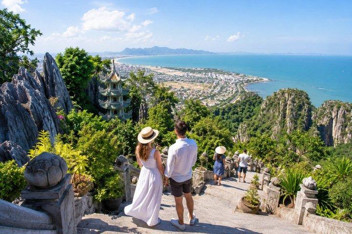 Da Nang: Marble Mountains, Monkey Mountains, Lady Buddha, Am Phu