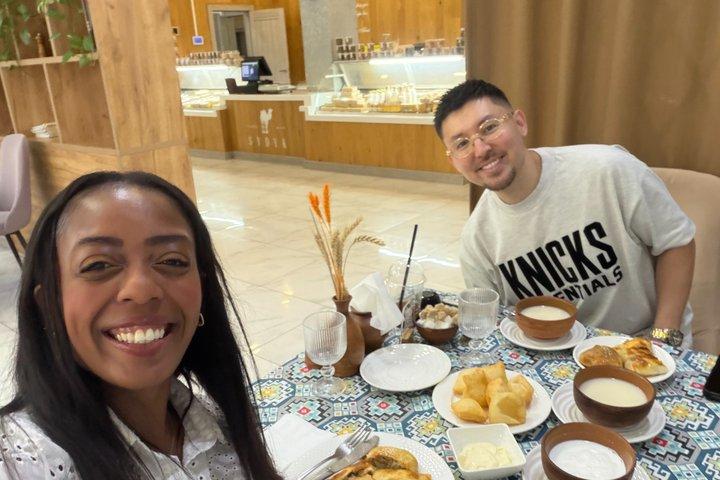 プライベートアルマトイフードツアー：4 - カザフ料理の旅を止める