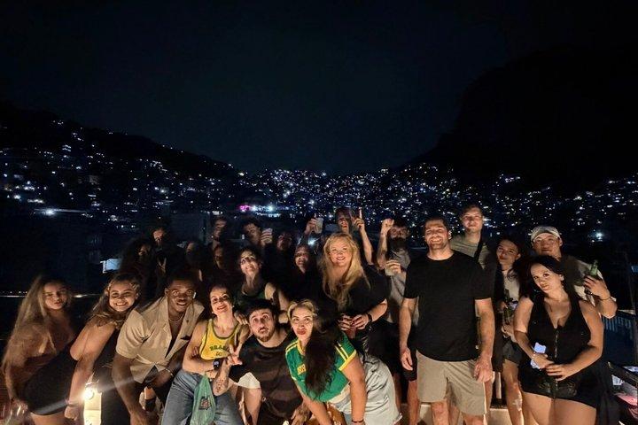 Pubcrawl & Real Favela Party in Rocinha with Locals
