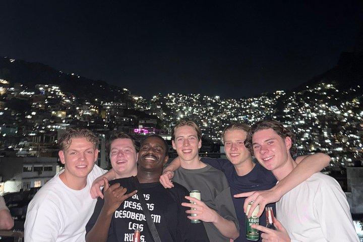 Pubcrawl & Real Favela Party in Rocinha with Locals