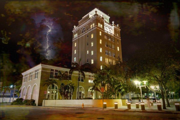 Miami Haunts Boos and Booze Haunted Pub Crawl