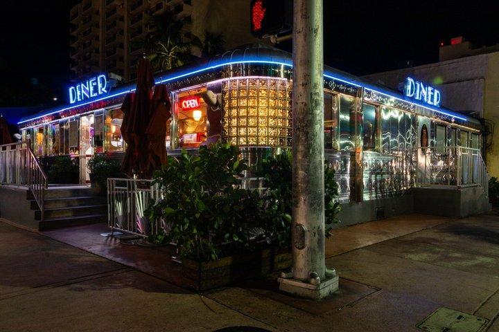 Miami Haunts Boos and Booze Haunted Pub Crawl