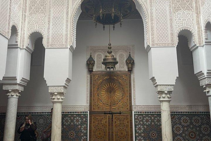 Fesからボルビリス、ムーレイ・イドリス＆メクネスプライベート日帰り旅行
