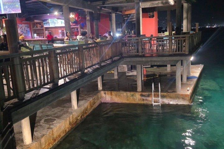 ローカル・ライム - モンテゴベイのディナーおよび/またはナイトライフツアー