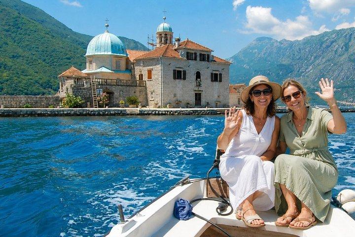 コトル湾プライベートツアードゥブロヴニクからペラストとコトルを探索