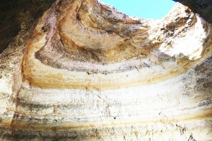 リスボン・ベナジル・ラゴスと風光明媚な海岸からアルガルヴェ日帰り旅行