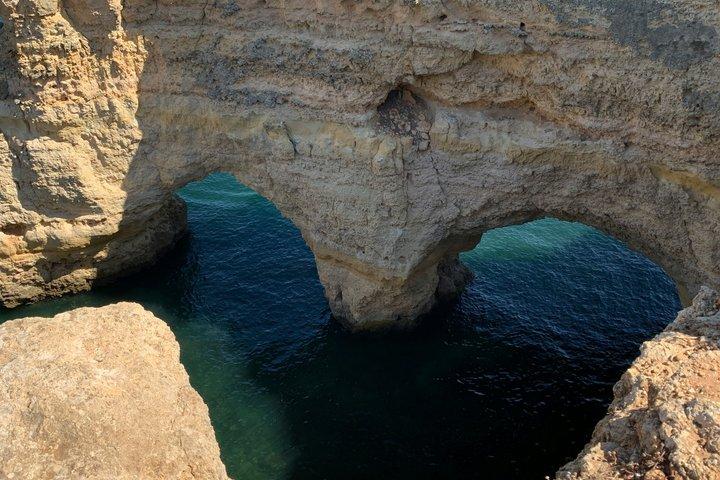 リスボン・ベナジル・ラゴスと風光明媚な海岸からアルガルヴェ日帰り旅行