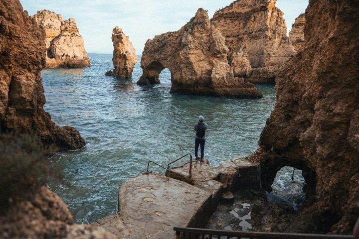 リスボン・ベナジル・ラゴスと風光明媚な海岸からアルガルヴェ日帰り旅行