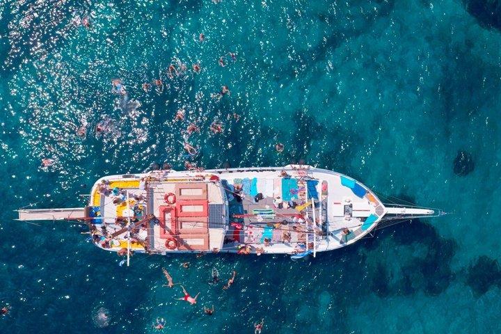 エーゲ海のサンタマリア3島クルーズ（無料音声ガイド付き）