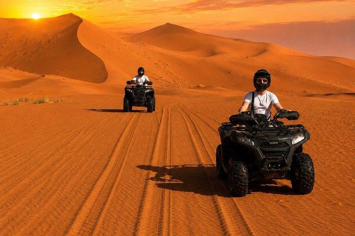 メルズーガから：ATVクワッドバイクサファリ＆サンドボーディングアドベンチャー。