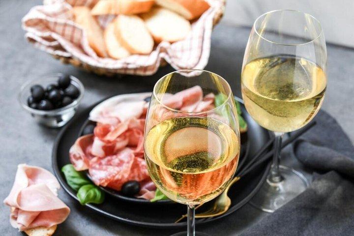 Evening Guided Trastevere Food and Wine Tastings Tour