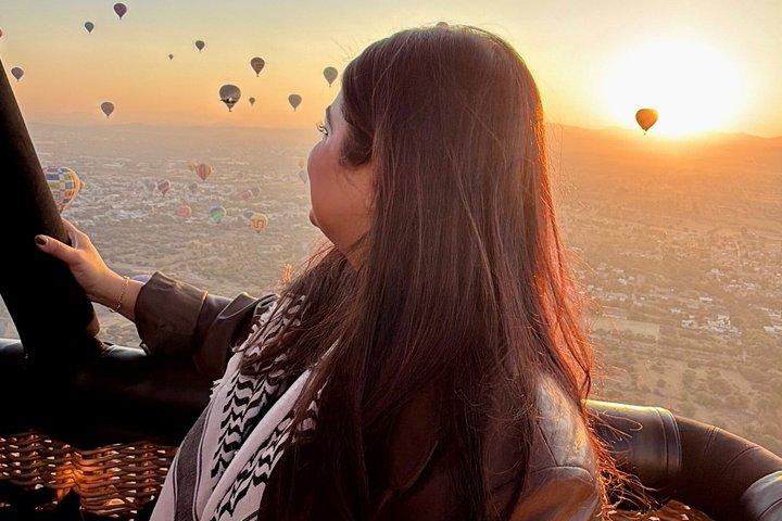 Balloon flight and pick up CDMX and Breakfast Buffet