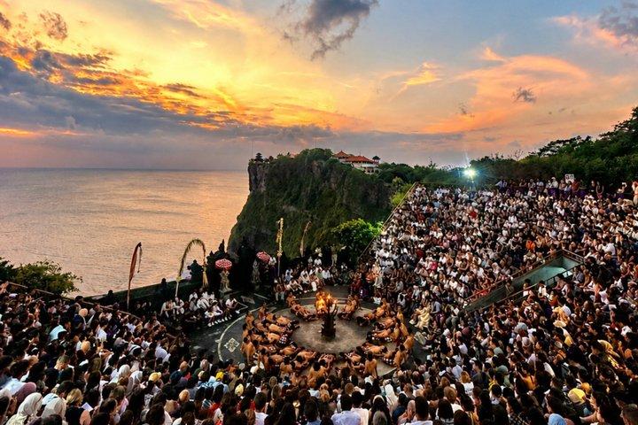 Uluwatu Tempel Wanderung mit Sonnenuntergang Kecak-Feuertanz