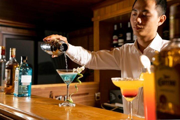 ハノイ：4泊5日のトンキン湾徹底発見