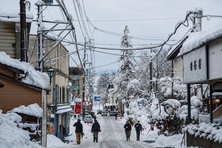 東京から越後、長野へのプライベートトランスファー