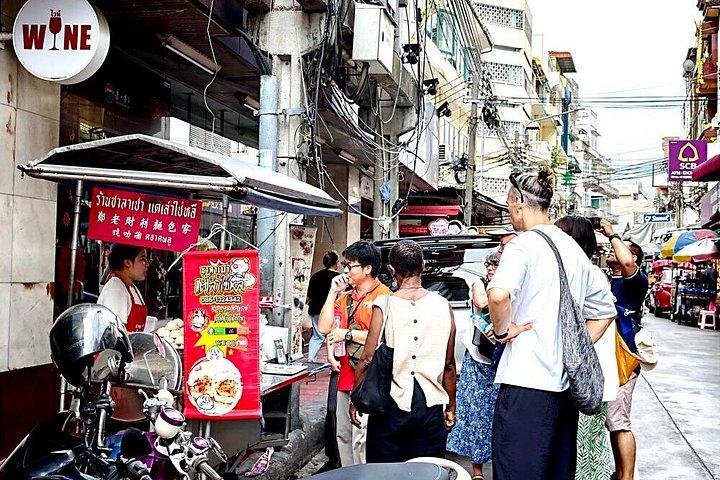 バンコクの朝：チャイナタウンのフード＆マーケットツアー