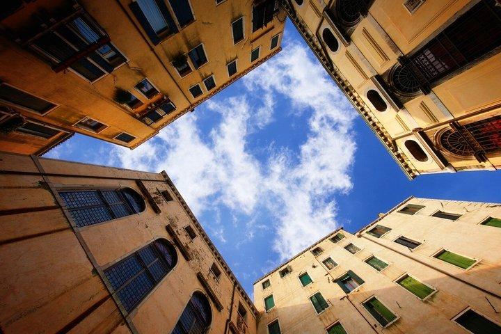 ヴェネチアは地元の人のように:ユダヤ人ゲットー料理、ワイン、チケッティ