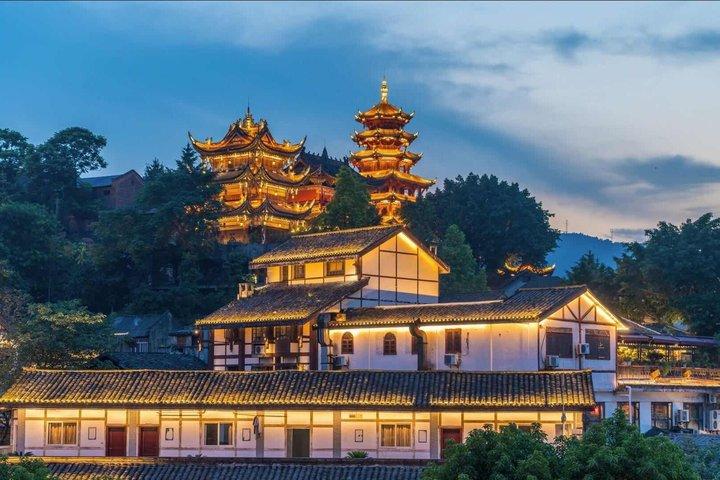 Private Chongqing Day Tour：Old Streets & Two Rivers Ferry