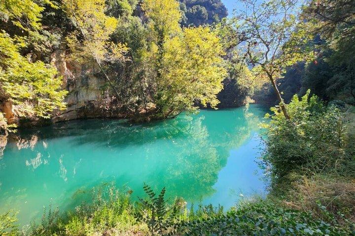 レバノン・ベイルート発ヤハシュー滝ハイキングツアー