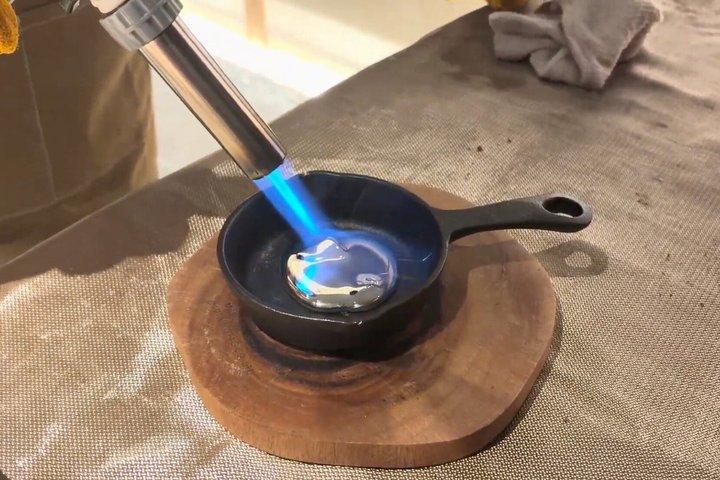 本物の忍者屋敷で金属手裏剣を作る京都