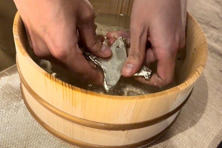 本物の忍者屋敷で金属手裏剣を作る京都