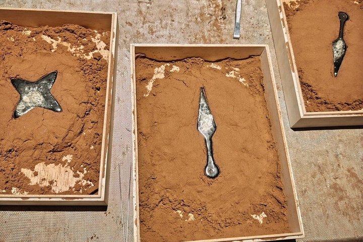 本物の忍者屋敷で金属手裏剣を作る京都