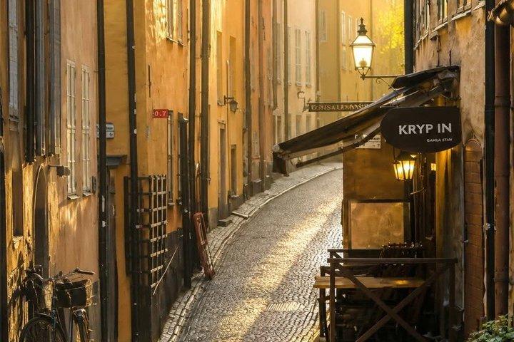 ストックホルム旧市街ガムラスタン,歴史散策ツアー,少人数