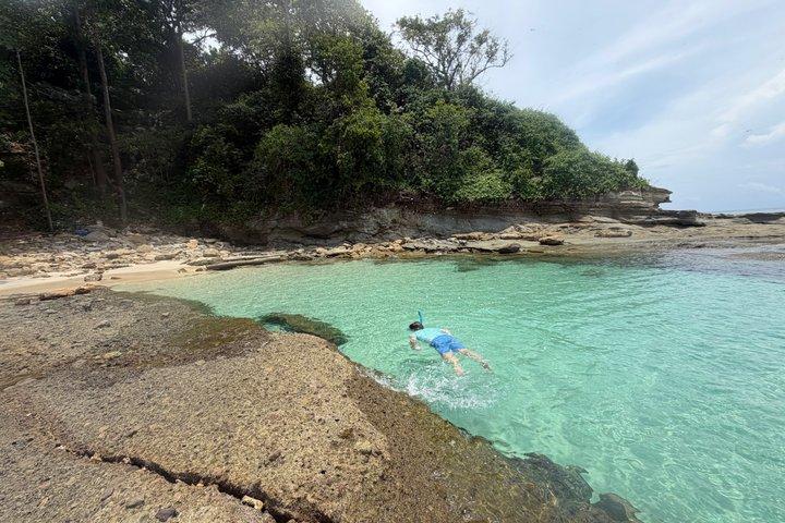 Private Turqoise Beach + Snorkeling looking for turtles