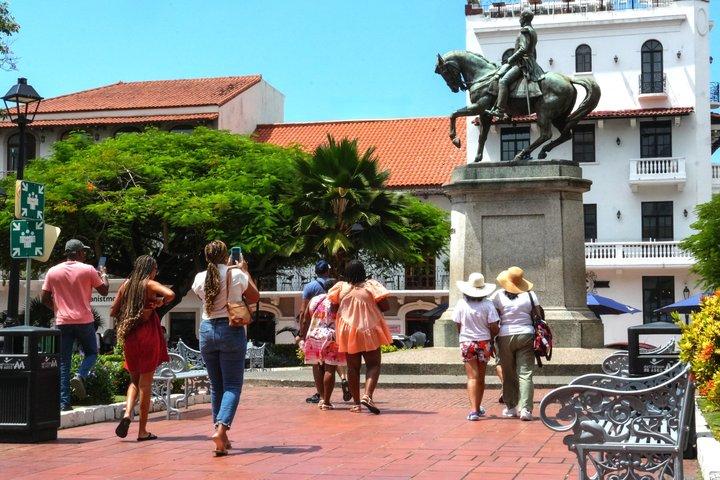 Private Panama Casco Viejo Tour: Coffee & Transfer