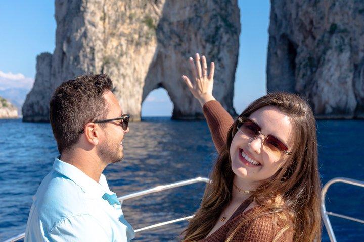 3-stündige private Bootstour über die Insel Capri